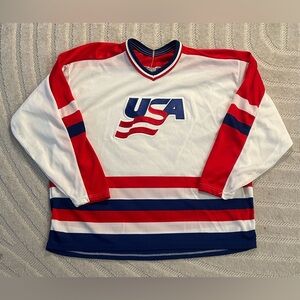 Vintage 90s CCM USA Men’s Hockey Jersey - XL